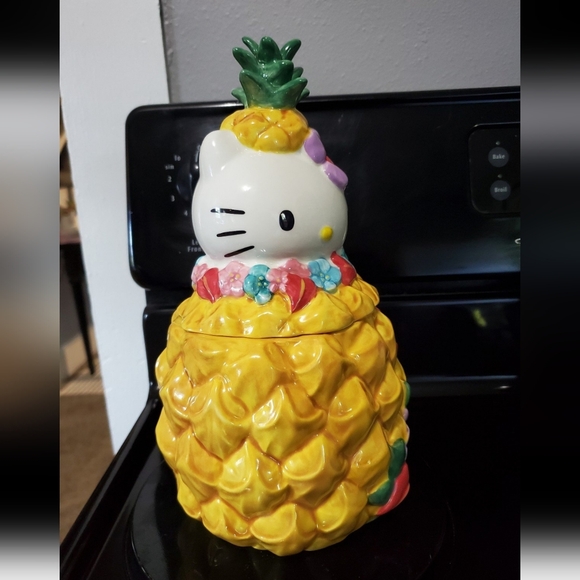 Blue Sky Hello Kitty Pineapple Cannister Cookie Jar - Picture 8 of 12